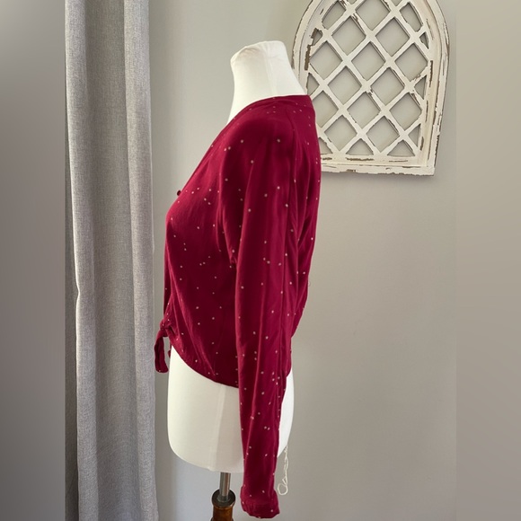 Rails Sloane Rogue Gradient Stars Button Down V-Neck Shirt In Dark Red Size M - Picture 7 of 14